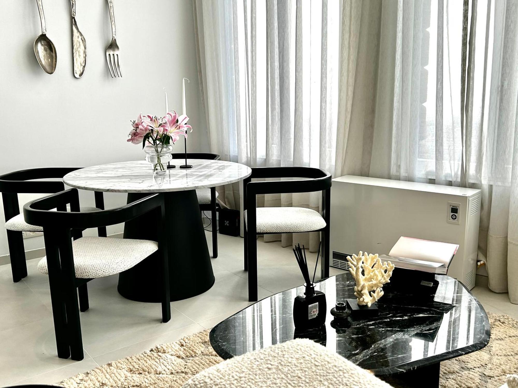Apartamento Phoenix Garden Mons Exterior foto
